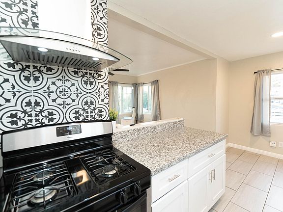 3rd image of 711 Iona Dr #A