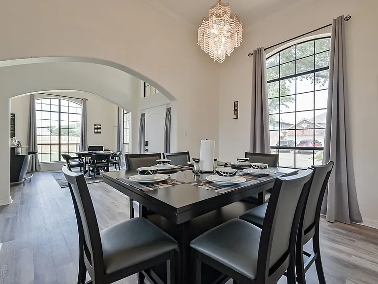 2735 Water Oak Dr — Photo 3