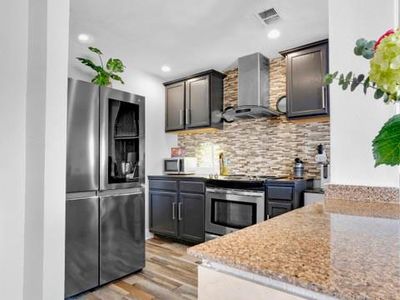 (Undisclosed Address), Miami Beach, FL, 33141