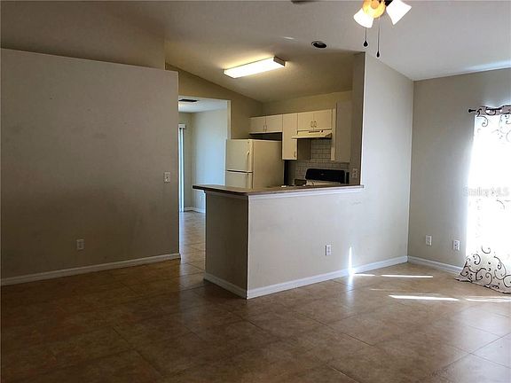 4th image of 10415 Lakeside Vista Dr