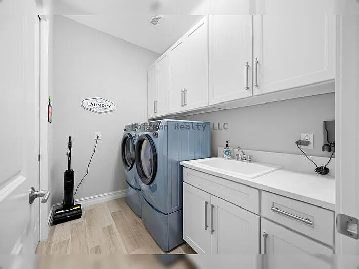 18308 Leafmore St — Photo 33