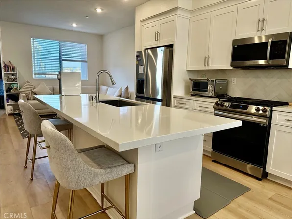 11450 Artesia Blvd, Artesia, CA 90701