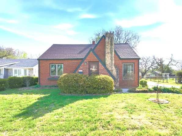 1554 N Woodrow Ct, Wichita, KS 67203