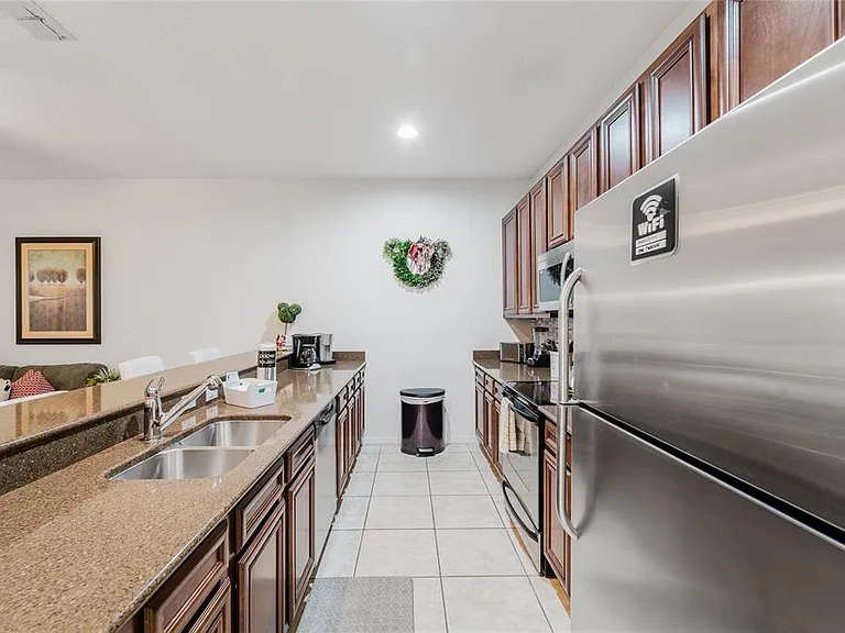 8961 Majesty Palm Rd — Photo 10