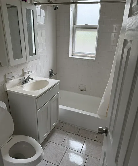 460 Franklin Ave — Photo 5