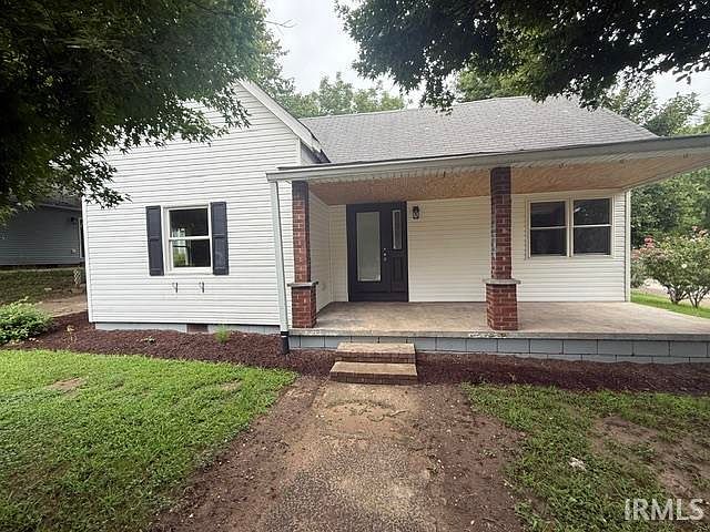 1st image of 240 E Grove St