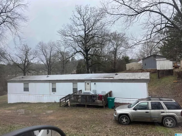 797 Camellia Ln, West Blocton, AL 35184