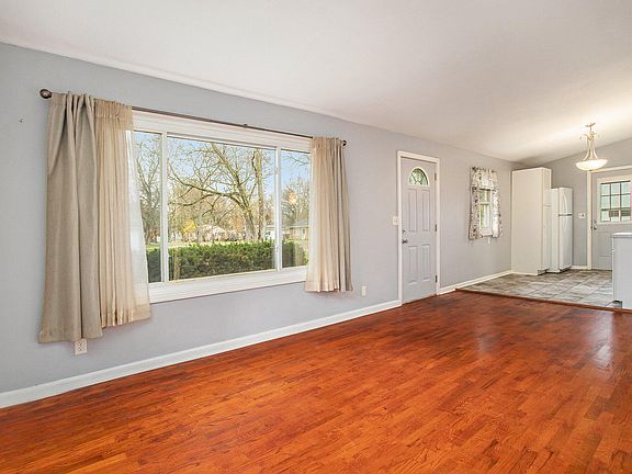 4th image of 601 Simmons Ave