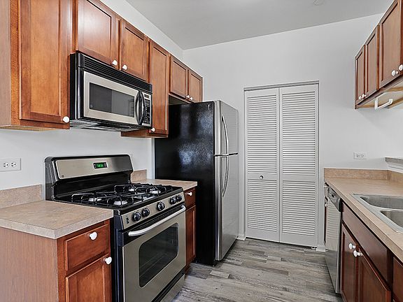 4th image of 1970 Parkside Dr #1970