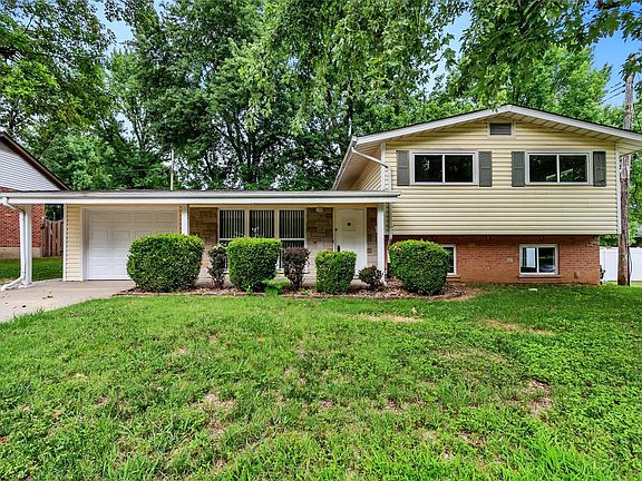 2704 Elm St, Saint Charles, MO 63301 | Zillow