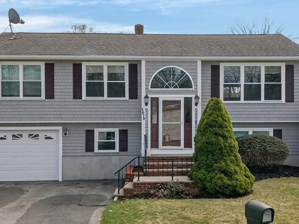 1079 Langley St, Fall River, MA 02720