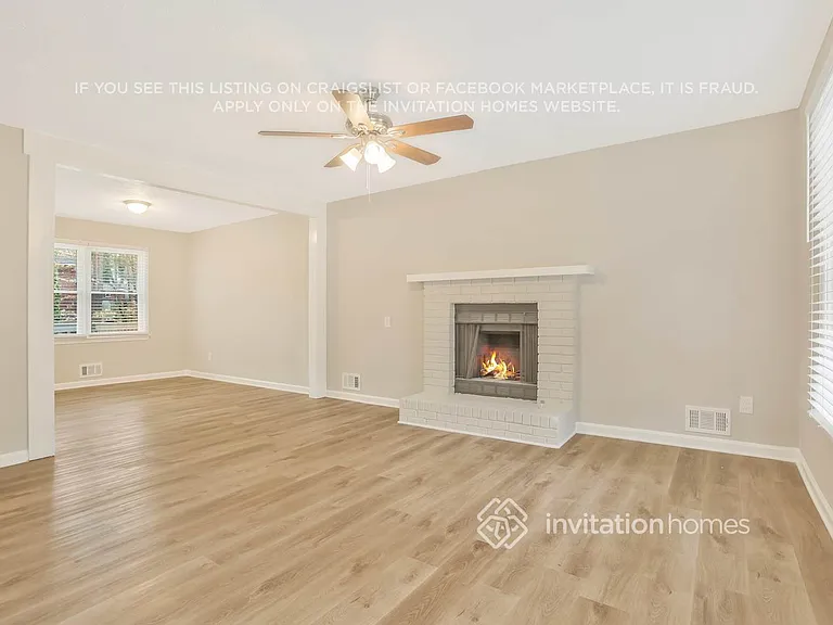 1648 Roman Point Dr — Photo 2