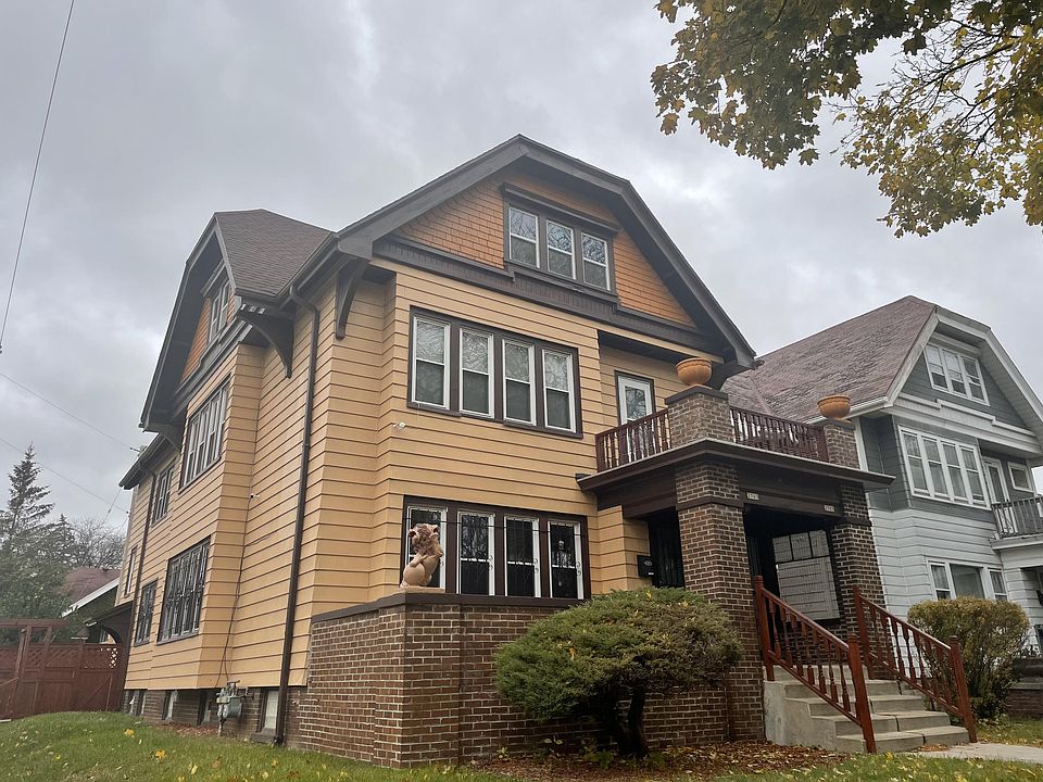 1st image of 2703 N 41st St #2705