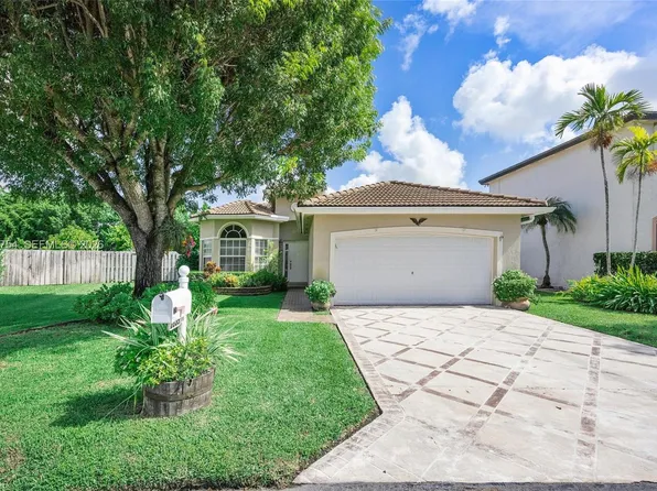 2835 SE 4th Pl, Homestead, FL 33033