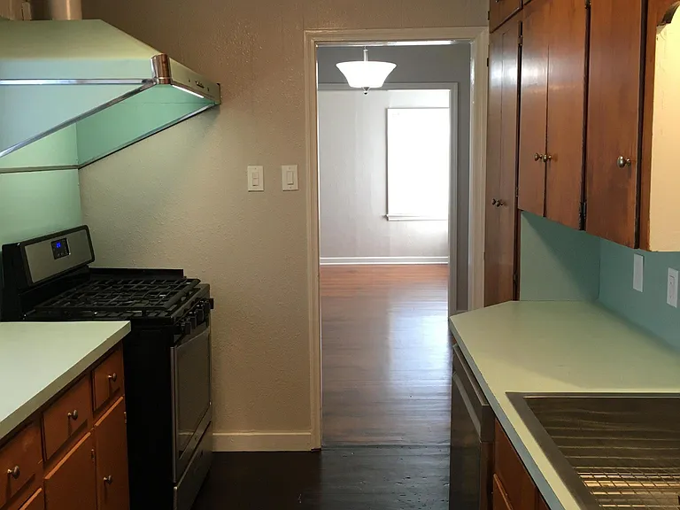 315 Cedar St — Photo 43