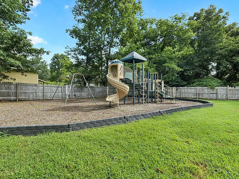 Meadows of Lebanon Apartments — Photo 22