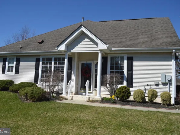 209 Burholme Dr, Hamilton, NJ 08691