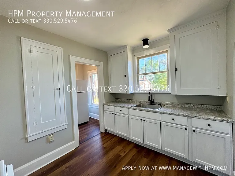 1259 Oxford Ave NW — Photo 11