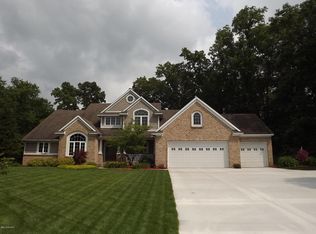 3800 Stiles Creek Ct NE, Grand Rapids, MI 49525