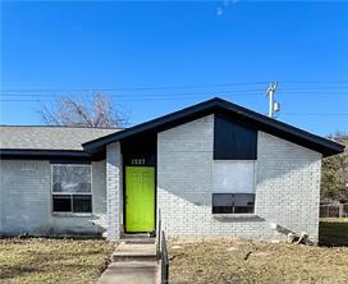 1227 Airline Dr Photo 1