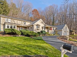 7 Moss Rd, Lebanon, NH 03766