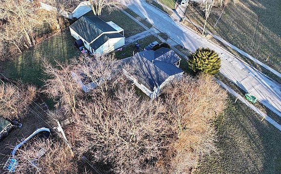 2nd image of 3055 Bluefield Dr