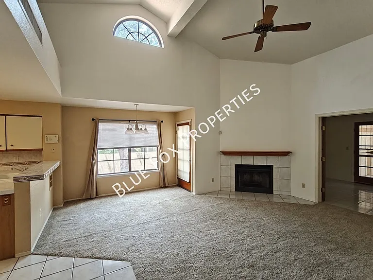 131 E Horizon Cir — Photo 8