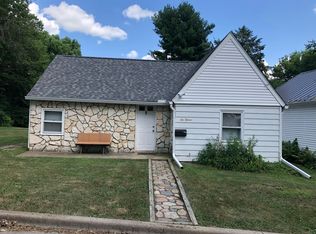 215 N Shaft St, Eureka, IL
