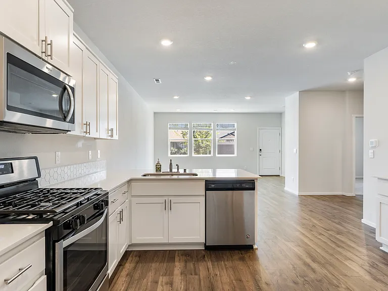 11604 NE 16th St — Photo 6