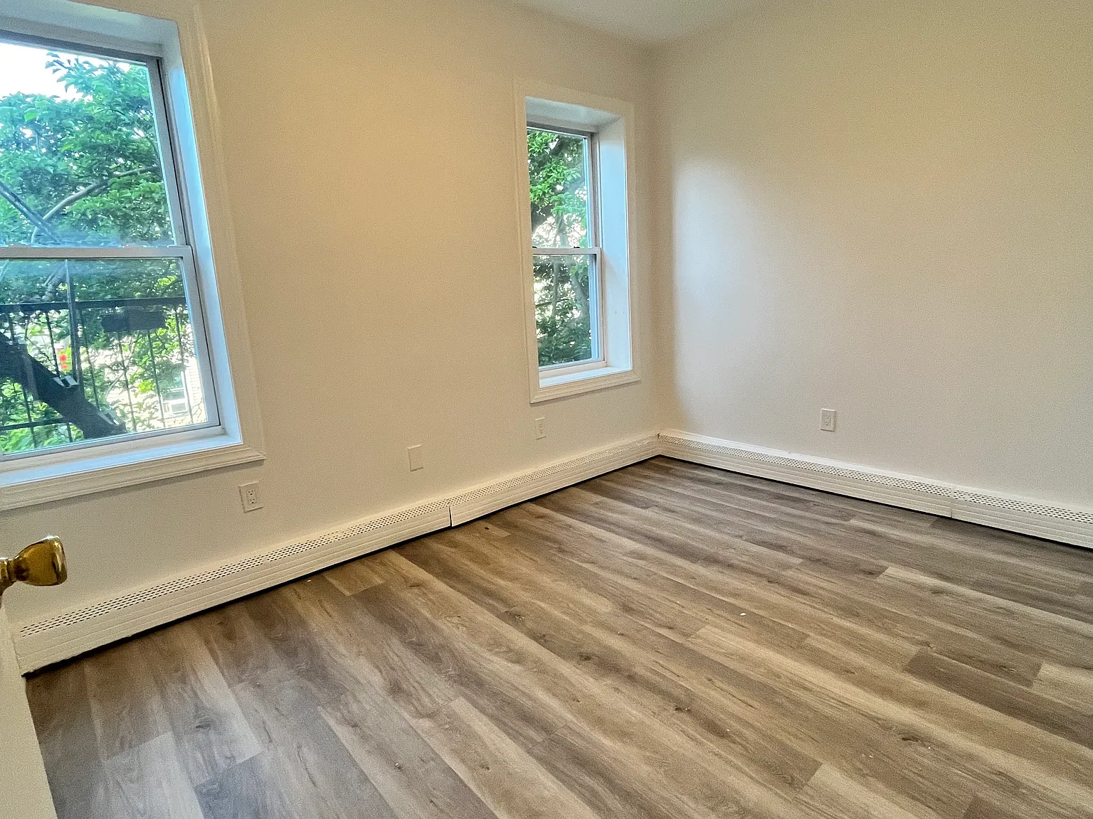 3 bed, 1000 sqft, $2,450 — Photo 3