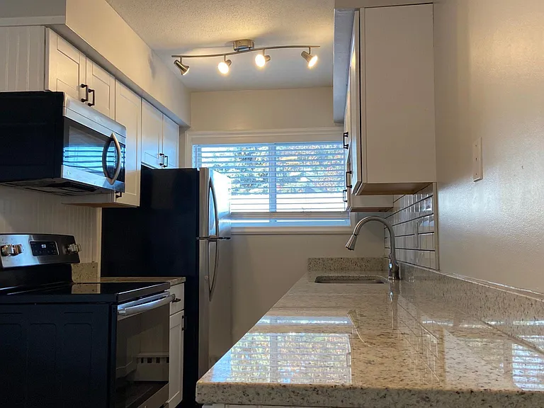 639 23rd Ave NE #25 — Photo 3