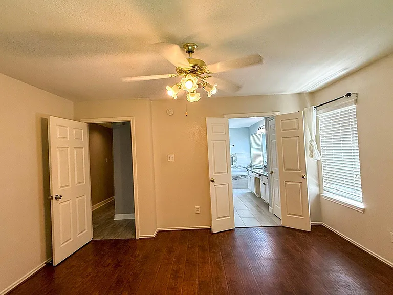 7319 Mountain Valley Dr — Photo 10