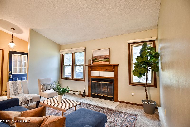 3rd image of 1 Cromwell Drive