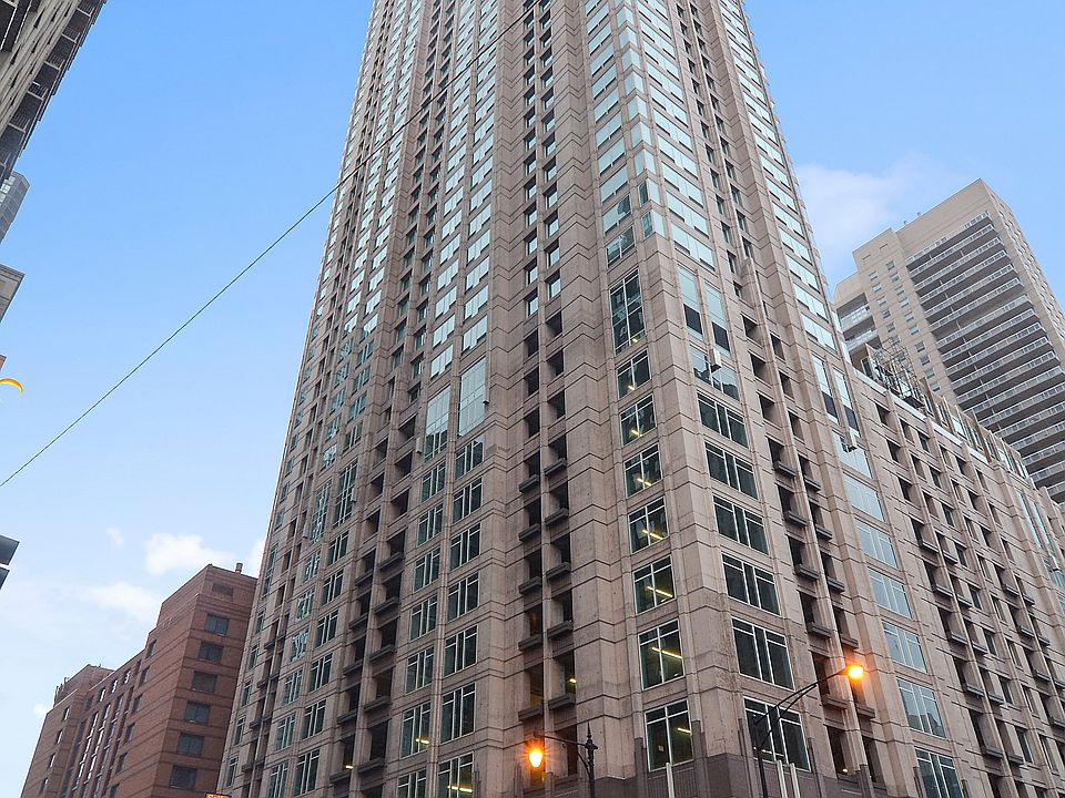 1st image of 33 W Ontario #35A