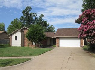 408 Garland Ct, Norman, OK 73072