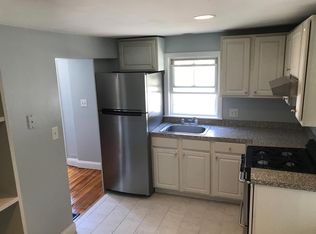 14 Hillside Rd APT 1, Hull, MA 02045