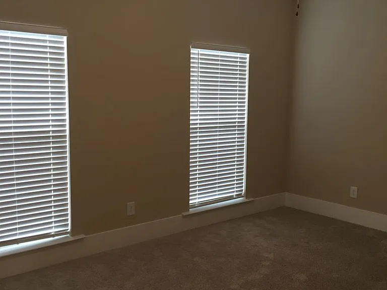 2054 Orangery Dr — Photo 9