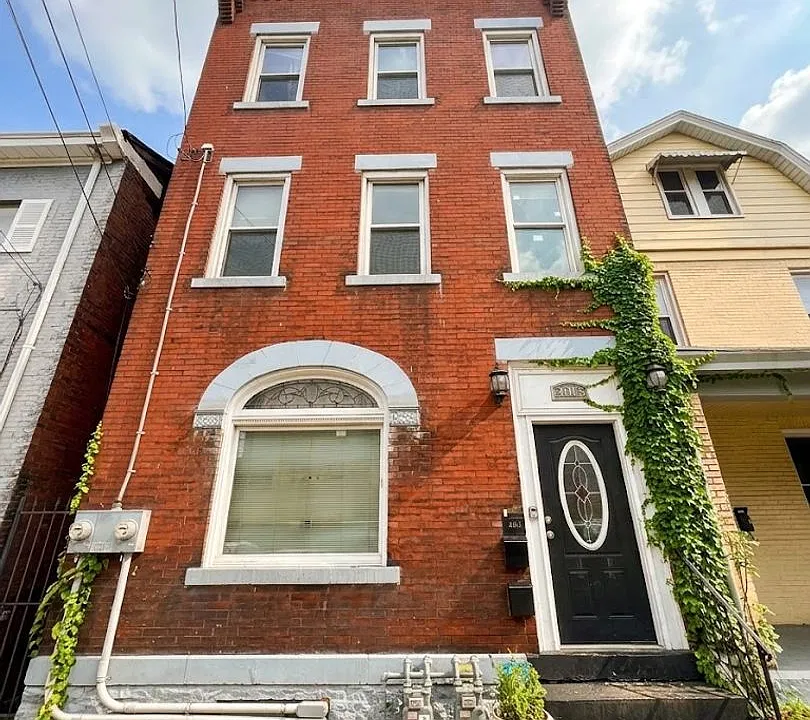 2012 Sarah Street