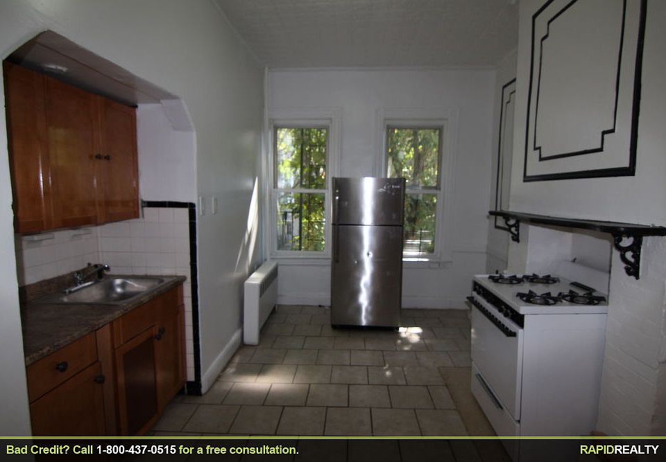 1st image of 300 Stanhope St #Pi