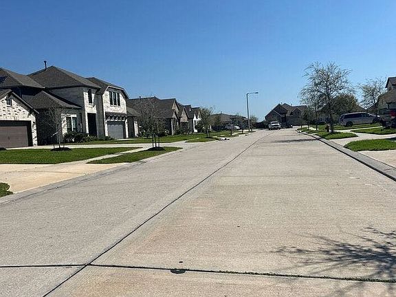 4th image of 13017 Oleander Bay Ln