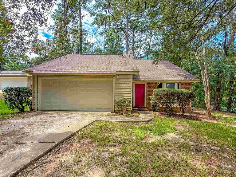 3200 Langley Cir — Photo 1