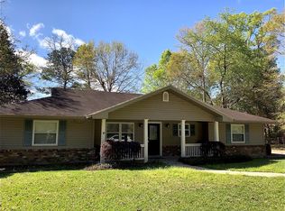 215 E Lakeshore Dr, Carriere, MS 39426