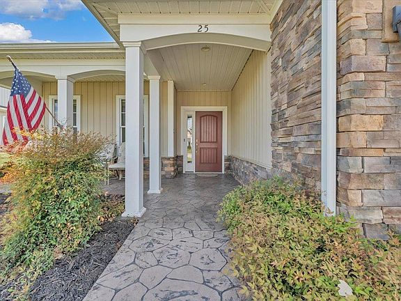 3rd image of 25 Cabel Ct