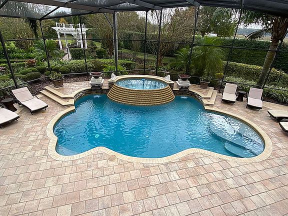4th image of 32500 Hawks Lake Ln