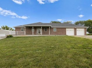 12815 Hurley Dr, Savannah, MO 64485