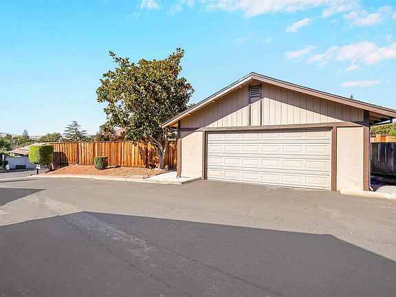 5th image of 5551 Guadalupe Ct