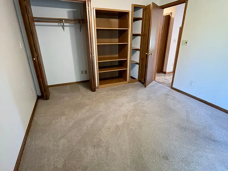 301 N Cherry St — Photo 22