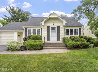 5 Vernon Blvd, Glenville, NY 12302