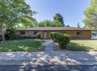 2825 Red Mountain Dr, Santa Clara, UT 84765