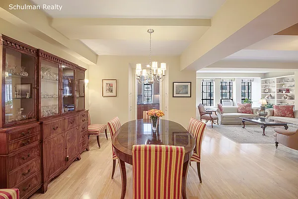 Sold by Schulman Realty LLC | media 4